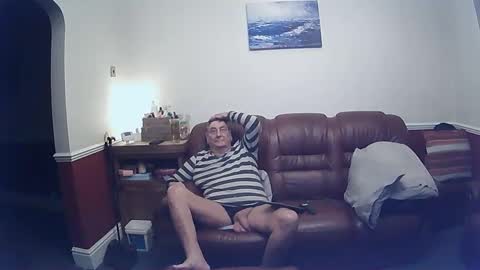 MAX online show from February 17, 11:00 pm