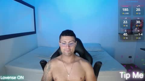 Snapshot of maxi_mux1 chatting on September 13, 3:42 am MAXI online show from September 13, 3:42 am