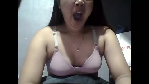 maxiesweet online show from April 19, 4:52 pm