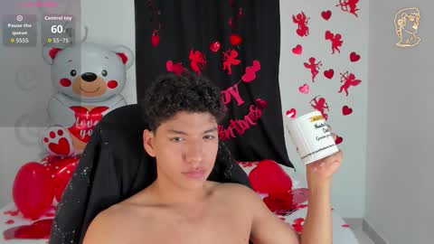 Maximiliano online show from February 12, 9:18 pm