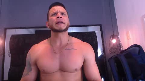 Maximiliano online show from May 29, 7:34 pm