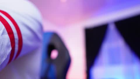 Maximo online show from February 1, 5:04 am