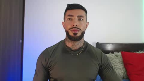 Independent Model online show from April 14, 5:55 am