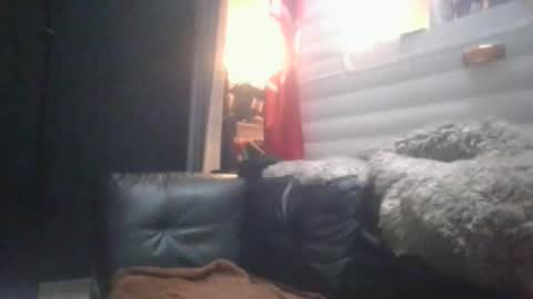 Max online show from November 3, 9:16 pm