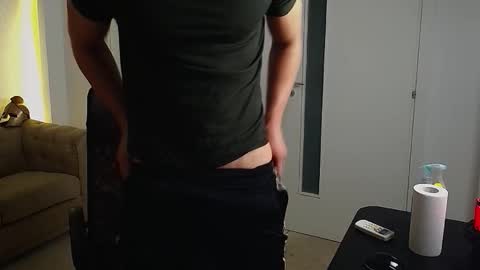 MaxKaiden online show from September 22, 9:35 am