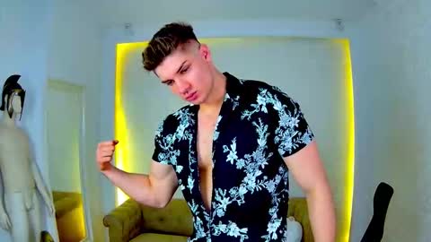 MaxKaiden online show from February 13, 8:17 am