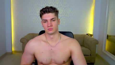 MaxKaiden online show from April 20, 4:37 am