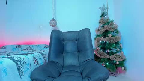 MAX online show from December 9, 9:48 pm