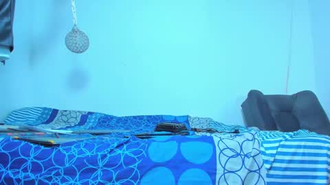 MAX online show from December 31, 11:39 pm