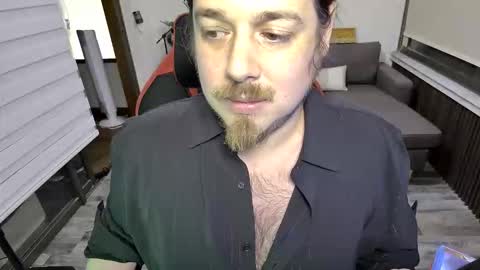 Max online show from February 27, 3:54 am