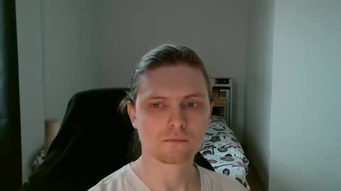 Snapshot of maxs_93 chatting on December 5, 12:50 pm maxs_93 online show from December 5, 12:50 pm
