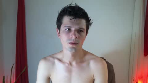 Max online show from December 14, 4:23 am