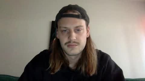 Max Watts online show from December 1, 9:39 pm