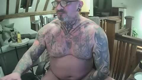 Snapshot of maxwell4876 chatting on February 24, 8:36 pm maxwell4876 online show from February 24, 8:36 pm