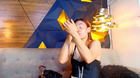 Snapshot of maxx_caprice chatting on October 7, 11:17 am gabby online show from October 7, 11:17 am
