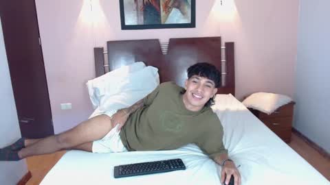 Snapshot of maxx_heatt chatting on September 12, 8:44 pm Maxx online show from September 12, 8:44 pm