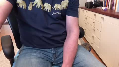 Snapshot of maxx_martin chatting on March 3, 12:06 pm Max online show from March 3, 12:06 pm