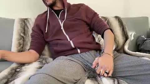 MaxXxurbate online show from December 27, 12:01 pm