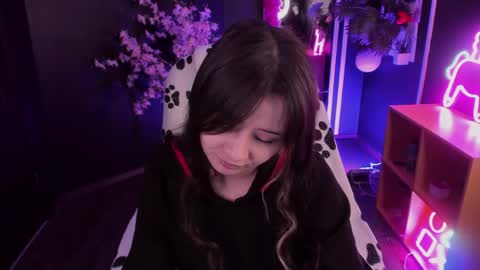 may_lings online show from May 24, 11:50 am