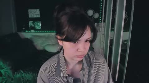 Maya online show from July 4, 3:27 pm