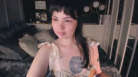 Maya online show from August 1, 3:35 pm