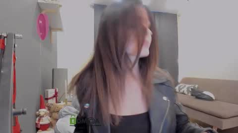 Maya online show from February 21, 3:04 pm