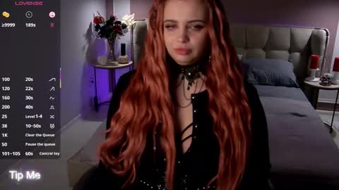 Maya Mils online show from September 27, 1:25 am