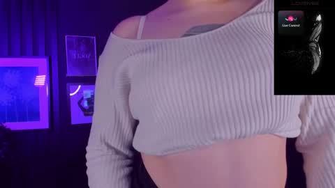 Woman online show from February 17, 5:01 pm