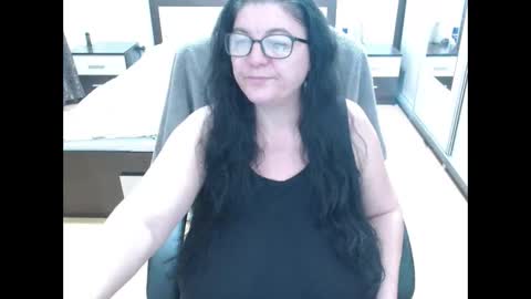 Maya online show from December 9, 7:39 pm