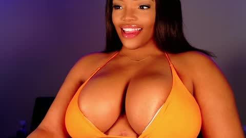 MayBabi online show from March 11, 12:39 pm