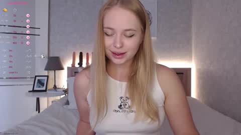 Snapshot of maybebabyx chatting on October 9, 6:19 am maybebabyx online show from October 9, 6:19 am