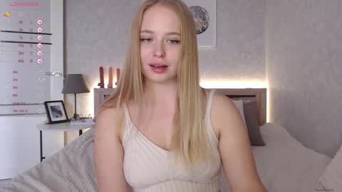 Snapshot of maybebabyx chatting on October 1, 7:40 am maybebabyx online show from October 1, 7:40 am