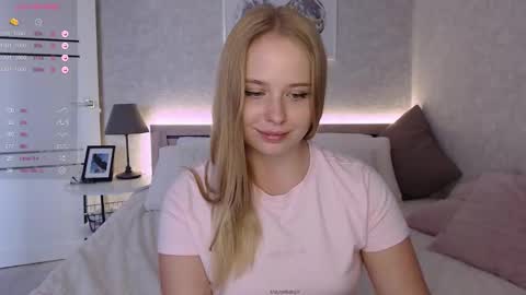 Snapshot of maybebabyx chatting on September 10, 5:30 am maybebabyx online show from September 10, 5:30 am