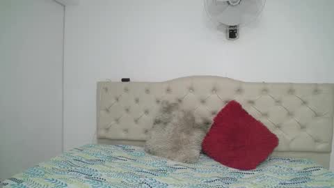 Maylin  online show from November 26, 8:05 pm