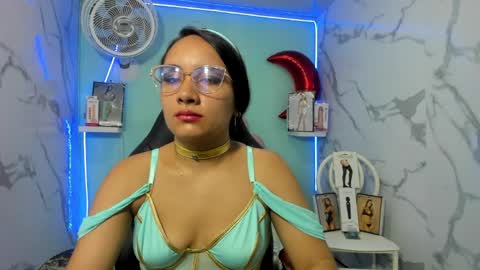 Maylin  online show from March 28, 7:48 pm