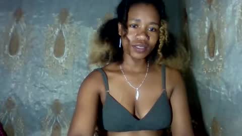 mayrah online show from February 16, 8:12 am