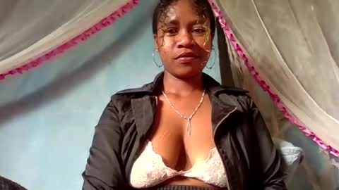 mayrah online show from April 10, 6:41 am