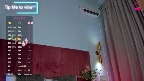 MayaLevi online show from October 1, 7:35 pm