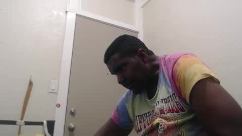 mbeezy318 online show from April 8, 11:24 am