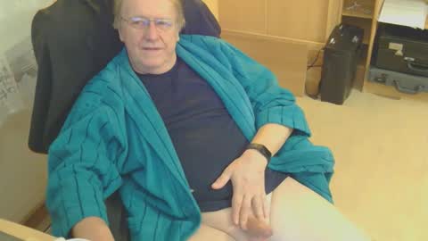 mcswis6 online show from April 1, 4:24 am