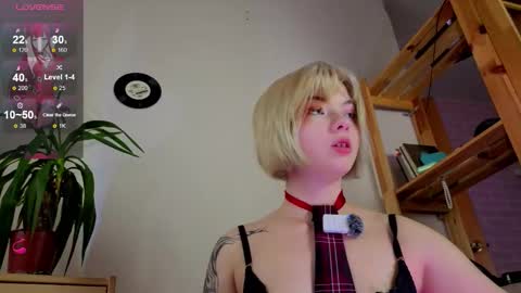 me1inmonro online show from December 4, 6:13 am