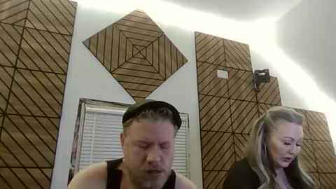 me2283 online show from May 5, 2:18 am