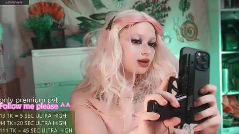 Hanna online show from April 9, 1:42 am