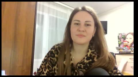 meadoweyes_ online show from January 9, 8:47 pm