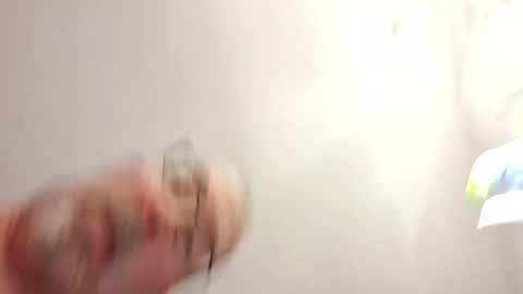 me at home online show from April 4, 3:08 pm