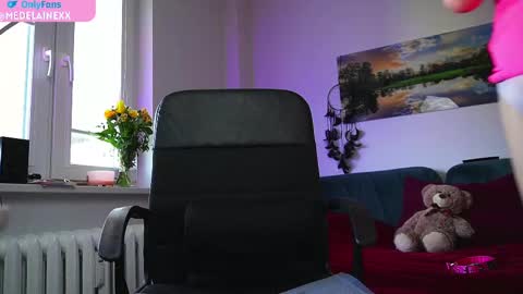 Milena online show from March 7, 10:56 am