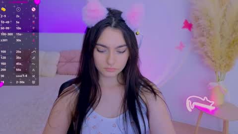 Dina online show from April 9, 9:20 pm