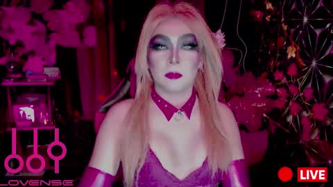 THE QUEEN ALPHA   Queen Medusa Prey online show from February 3, 6:22 am