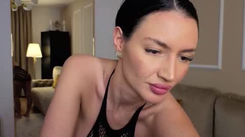 MedussaEyes online show from March 3, 9:00 pm