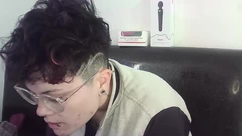 Megan and sophi online show from March 10, 12:17 pm